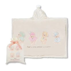 Winnie The Pooh Hooded Blanket With Pouch, White Pooh