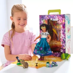Mirabel Disney Story Doll, Encanto