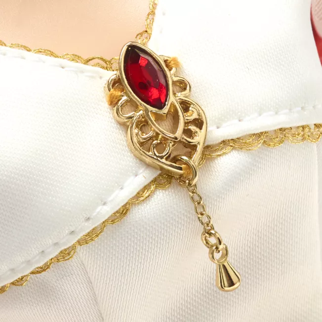 Snow White Limited Edition Doll, 85th Anniversary 10 Snow White Limited Edition Doll, 85th Anniversary - Image 8