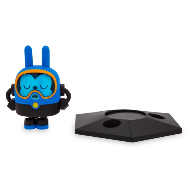Oswald The Lucky Rabbit Vinyl Figure By Eric Tan 7 Oswald The Lucky Rabbit Vinyl Figure By Eric Tan - Image 5
