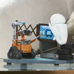 WALL-E And EVE Figurine